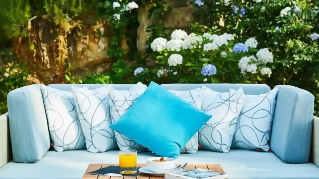 Upgrade garden by outdoor cushion